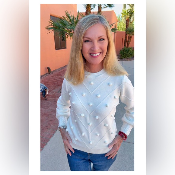 NWT WHITE PUFF SWEATER-XS/S - Picture 6 of 15